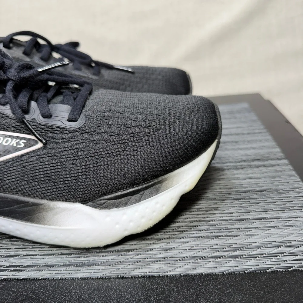 Brooks wear scuffs